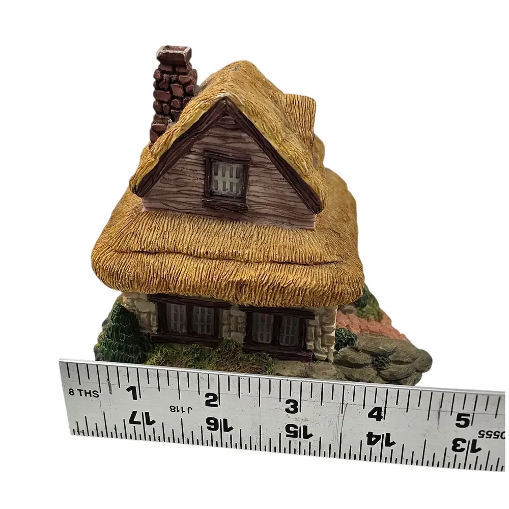 Olde England's Classic Cottages Canterbury Inn Country‎ Village Figurine Collect
